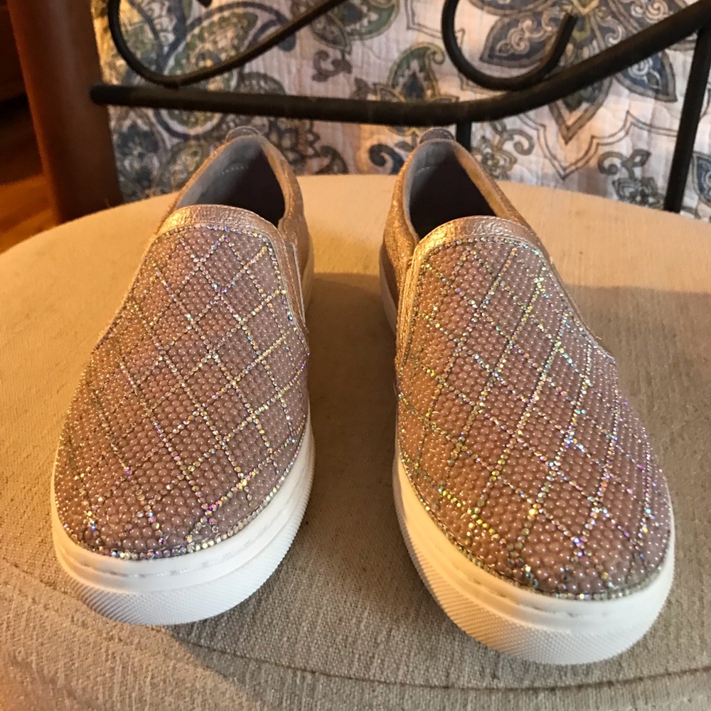 Brand new sketchers slip one